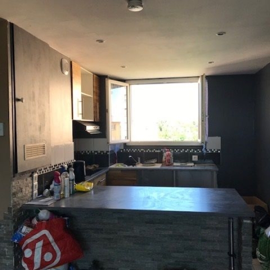  CABINET L'ANTENNE : Autres | NIMES (30000) | 66 m2 | 74 500 € 