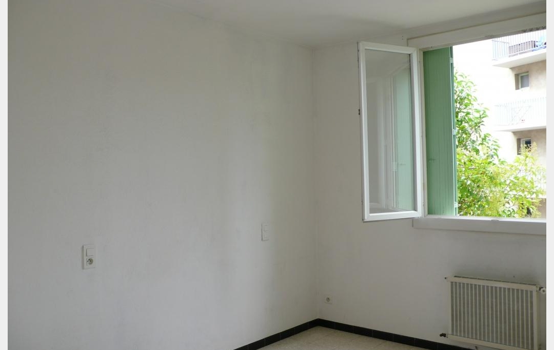 CABINET L'ANTENNE : Appartement | NIMES (30900) | 67 m2 | 741 &euro; 