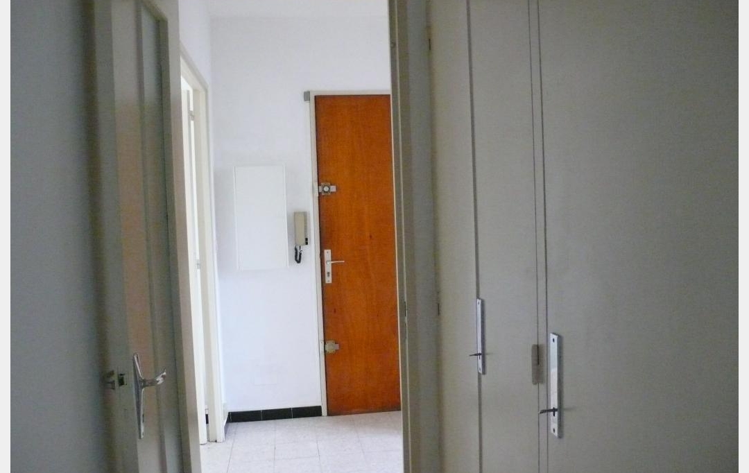 CABINET L'ANTENNE : Appartement | NIMES (30900) | 67 m2 | 741 &euro; 