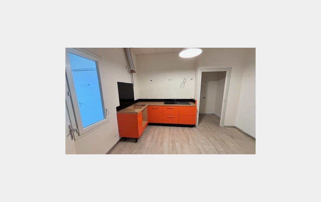 CABINET L'ANTENNE : Local / Bureau | CAISSARGUES (30132) | 280 m2 | 2 222 € 