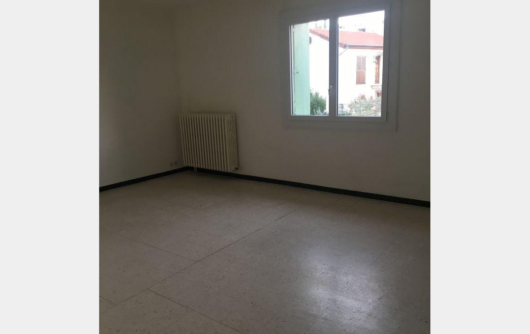 CABINET L'ANTENNE : Appartement | NIMES (30900) | 88 m2 | 749 € 