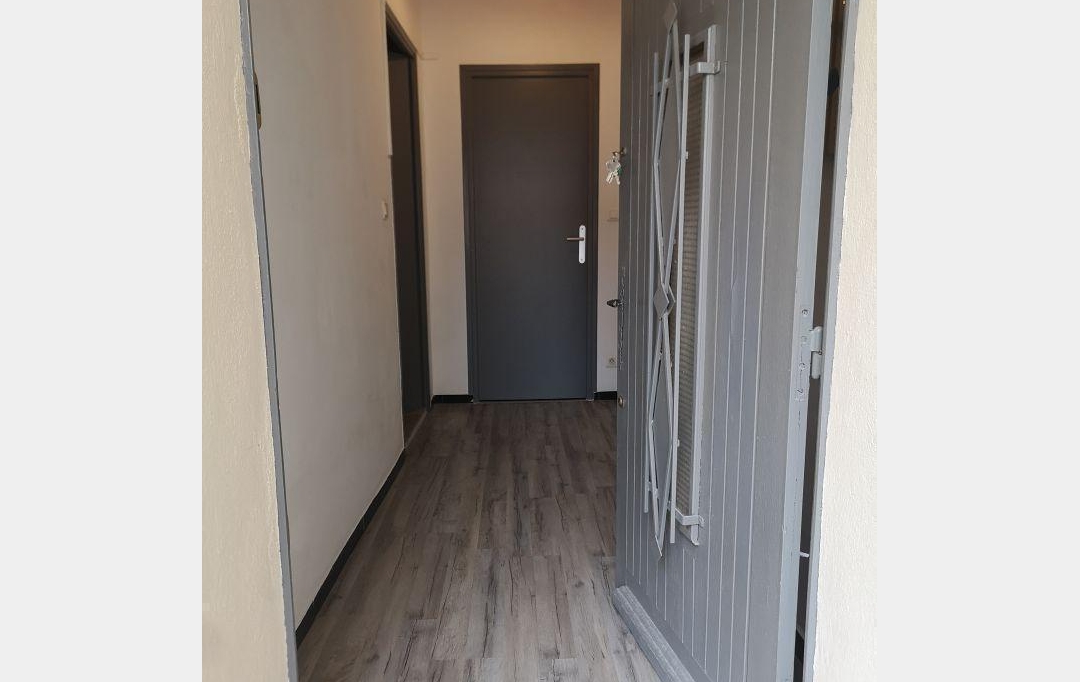 CABINET L'ANTENNE : Appartement | NIMES (30900) | 78 m2 | 790 € 