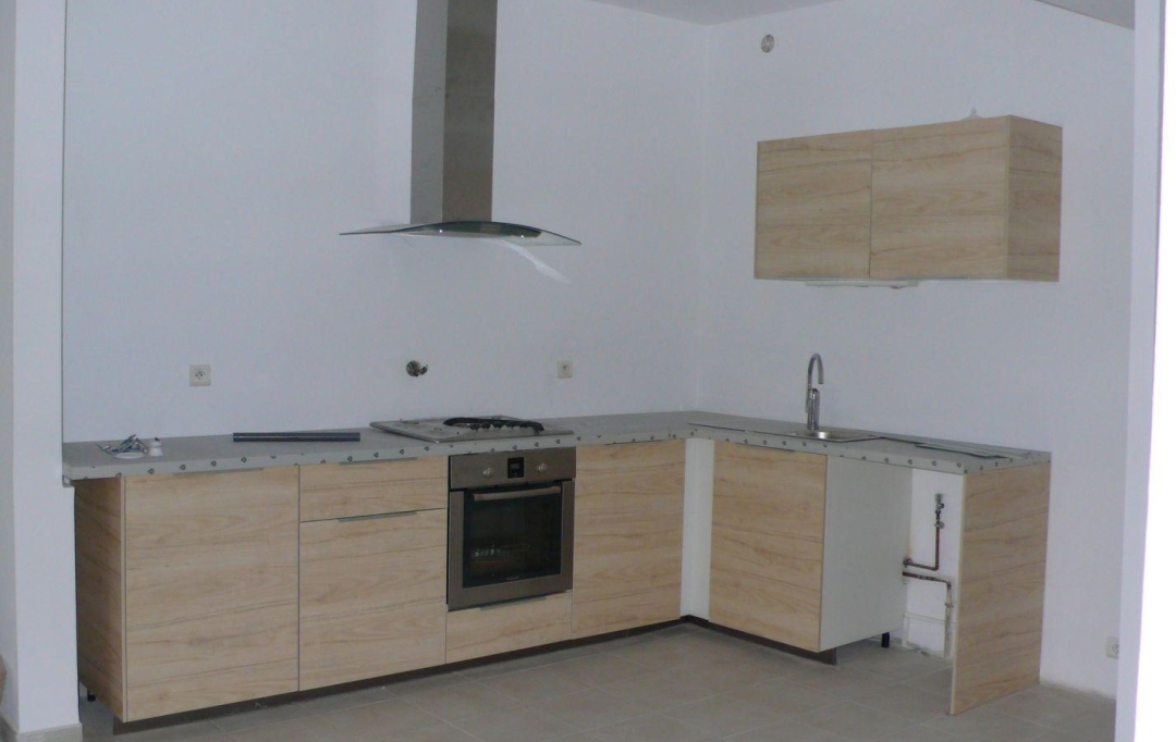 CABINET L'ANTENNE : Appartement | NIMES (30900) | 84 m2 | 670 € 