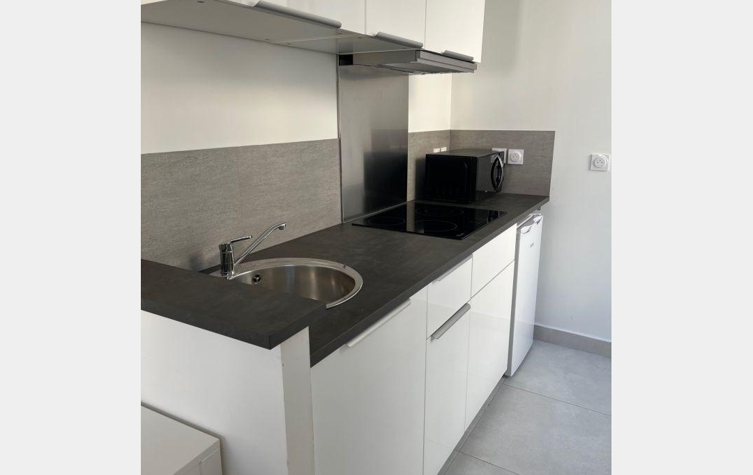 CABINET L'ANTENNE : Appartement | NIMES (30000) | 34 m2 | 569 € 