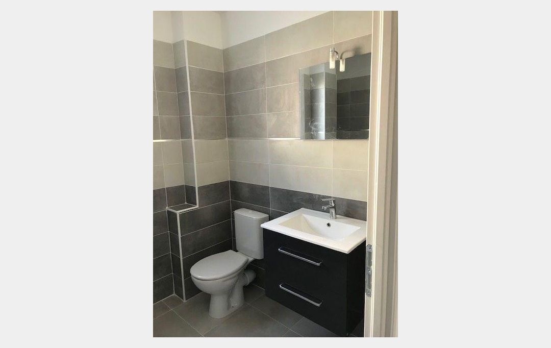 CABINET L'ANTENNE : Maison / Villa | NIMES (30000) | 73 m2 | 928 € 