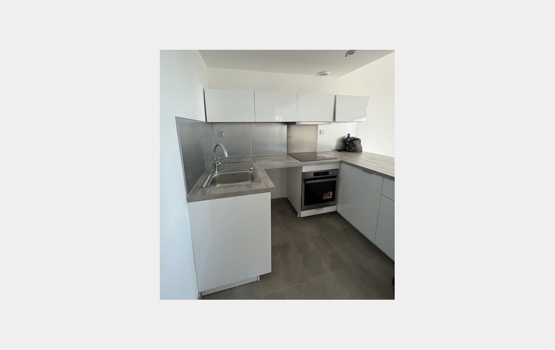 CABINET L'ANTENNE : Maison / Villa | NIMES (30900) | 63 m2 | 895 € 