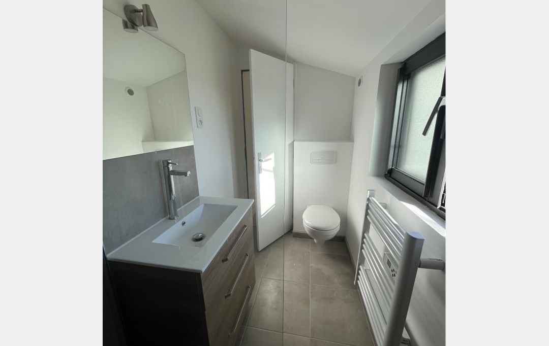 CABINET L'ANTENNE : Maison / Villa | NIMES (30900) | 63 m2 | 895 € 