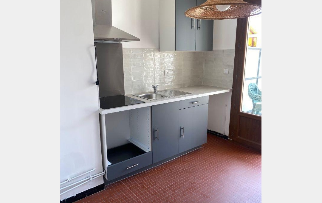 CABINET L'ANTENNE : Appartement | NIMES (30900) | 43 m2 | 630 € 