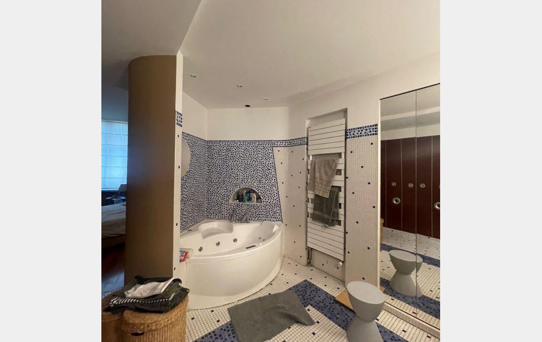 CABINET L'ANTENNE : Appartement | NIMES (30900) | 266 m2 | 2 390 € 
