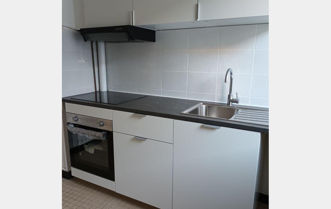 CABINET L'ANTENNE : Appartement | NIMES (30900) | 70 m2 | 773 € 