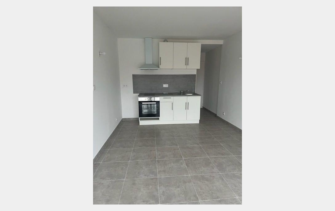CABINET L'ANTENNE : Appartement | NIMES (30000) | 22 m2 | 390 € 