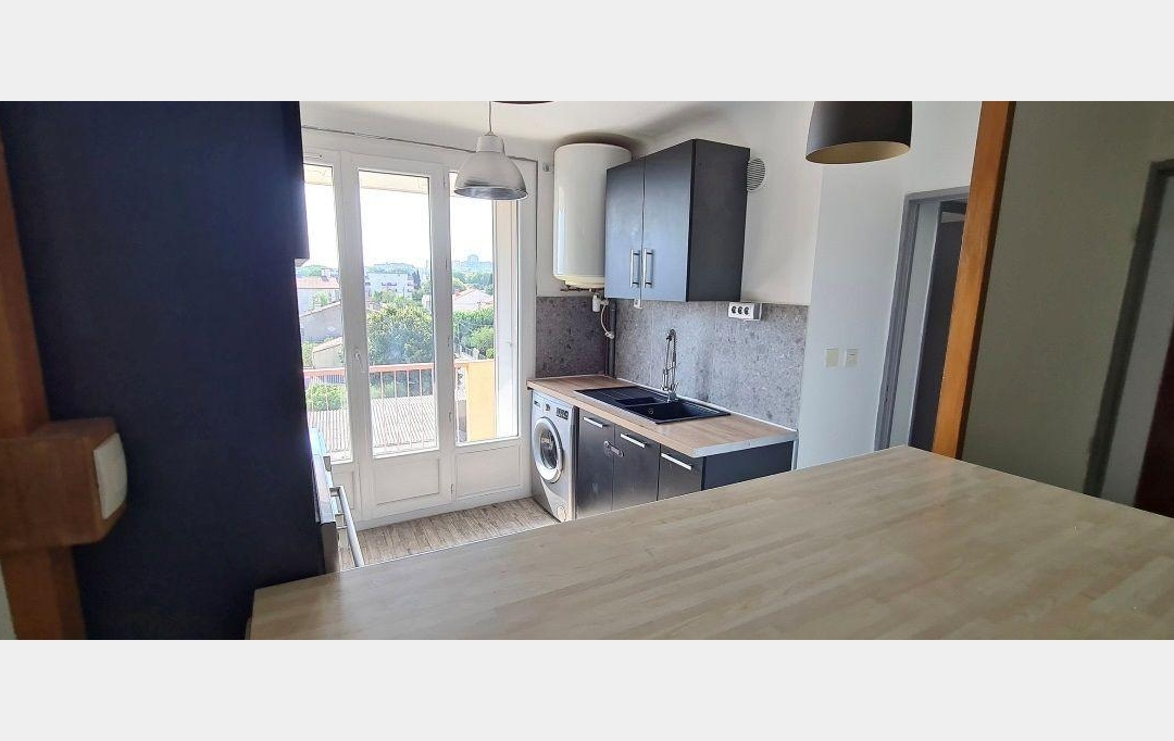 CABINET L'ANTENNE : Appartement | NIMES (30900) | 53 m2 | 617 € 