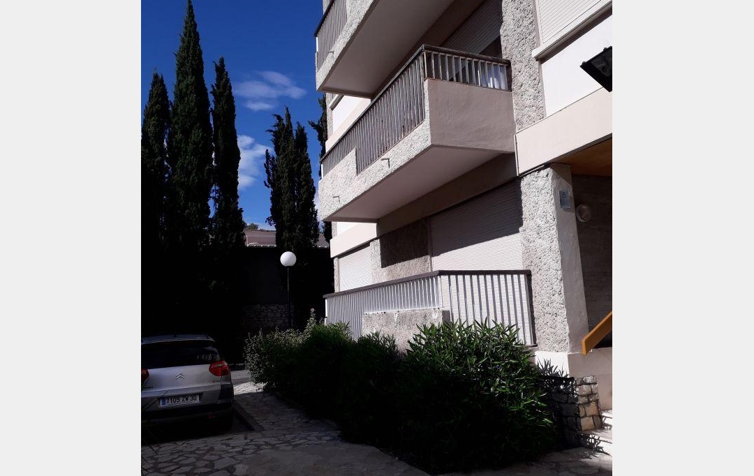 CABINET L'ANTENNE : Appartement | NIMES (30900) | 61 m2 | 790 € 