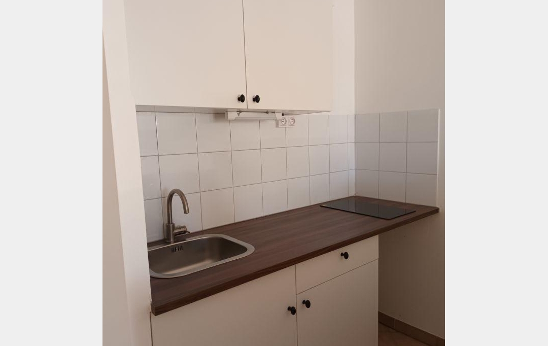 CABINET L'ANTENNE : Apartment | NIMES (30900) | 41 m2 | 630 € 