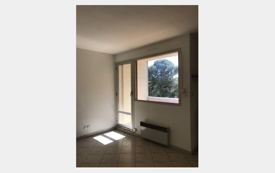 CABINET L'ANTENNE : Apartment | NIMES (30900) | 21 m2 | 423 € 