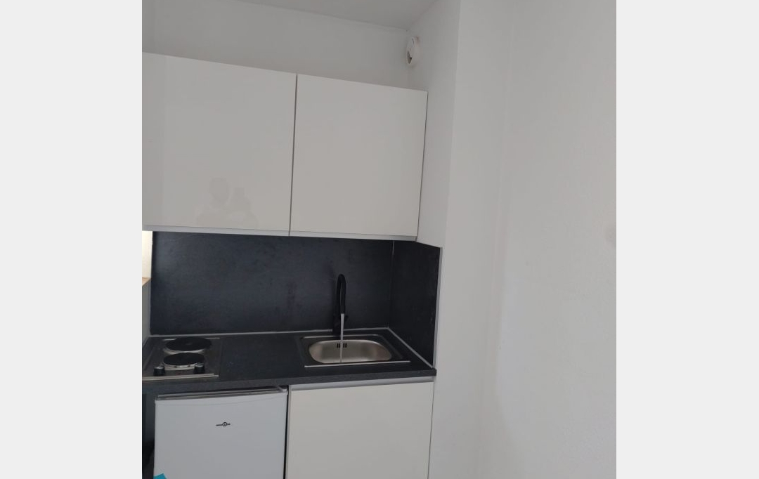 CABINET L'ANTENNE : Appartement | NIMES (30900) | 21 m2 | 423 € 