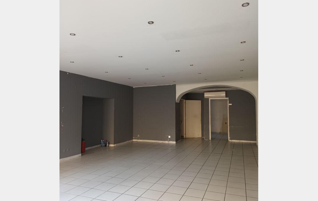 CABINET L'ANTENNE : Office | NIMES (30900) | 80 m2 | 923 € 