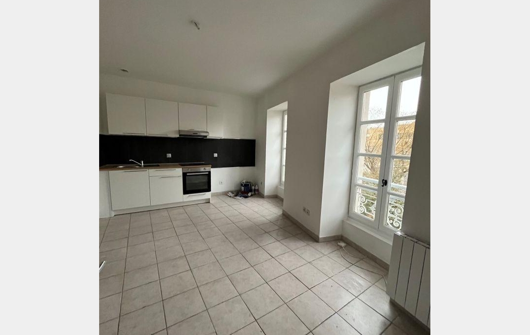 CABINET L'ANTENNE : Appartement | NIMES (30900) | 46 m2 | 533 € 