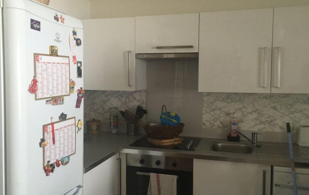 CABINET L'ANTENNE : Appartement | NIMES (30900) | 75 m2 | 802 € 