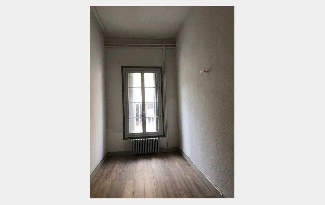 CABINET L'ANTENNE : Appartement | NIMES (30900) | 120 m2 | 942 € 