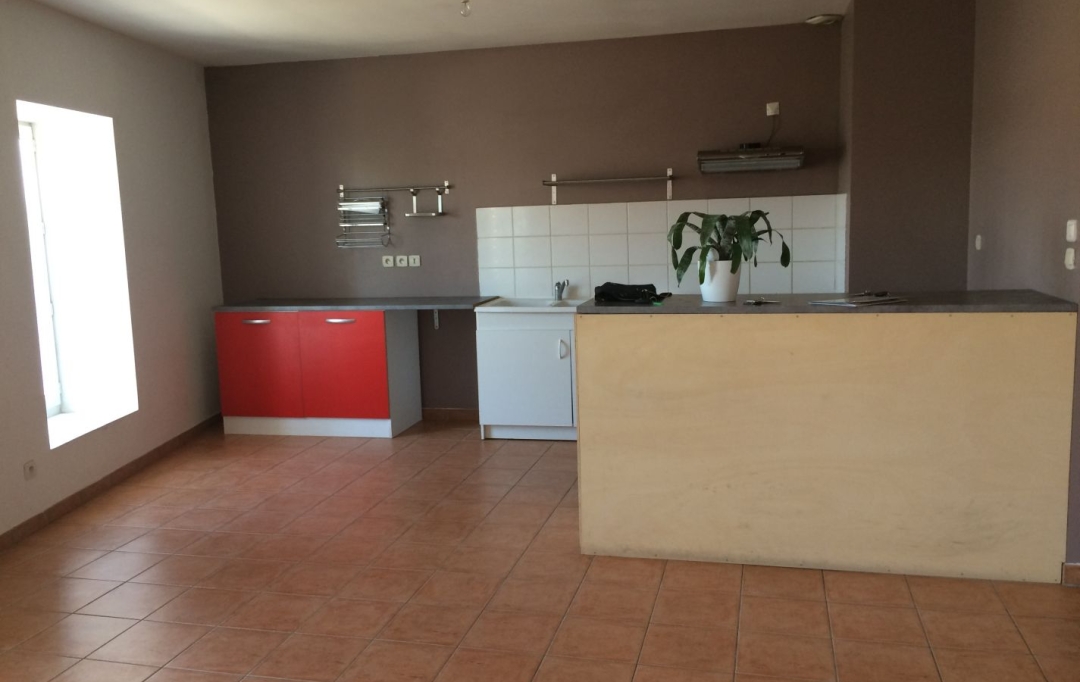 CABINET L'ANTENNE : Apartment | LA ROUVIERE (30190) | 81 m2 | 860 € 