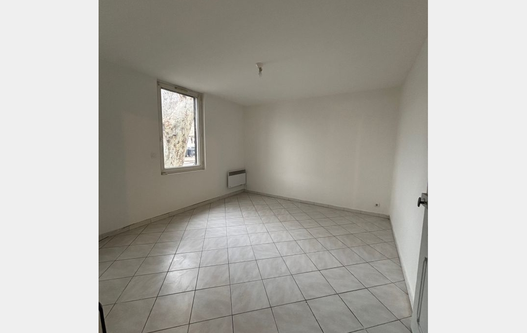 CABINET L'ANTENNE : House | NIMES (30900) | 74 m2 | 790 € 