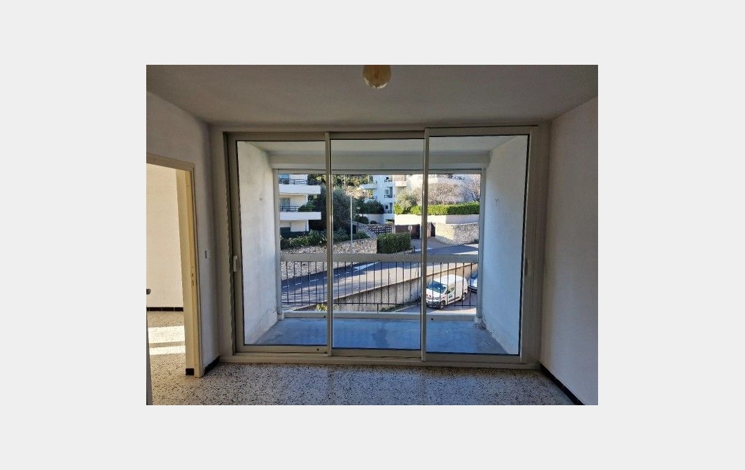 CABINET L'ANTENNE : Appartement | NIMES (30900) | 66 m2 | 708 € 