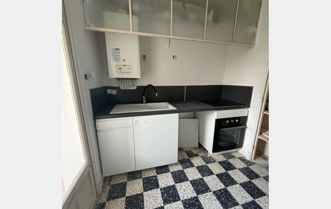 CABINET L'ANTENNE : Appartement | NIMES (30900) | 67 m2 | 696 € 