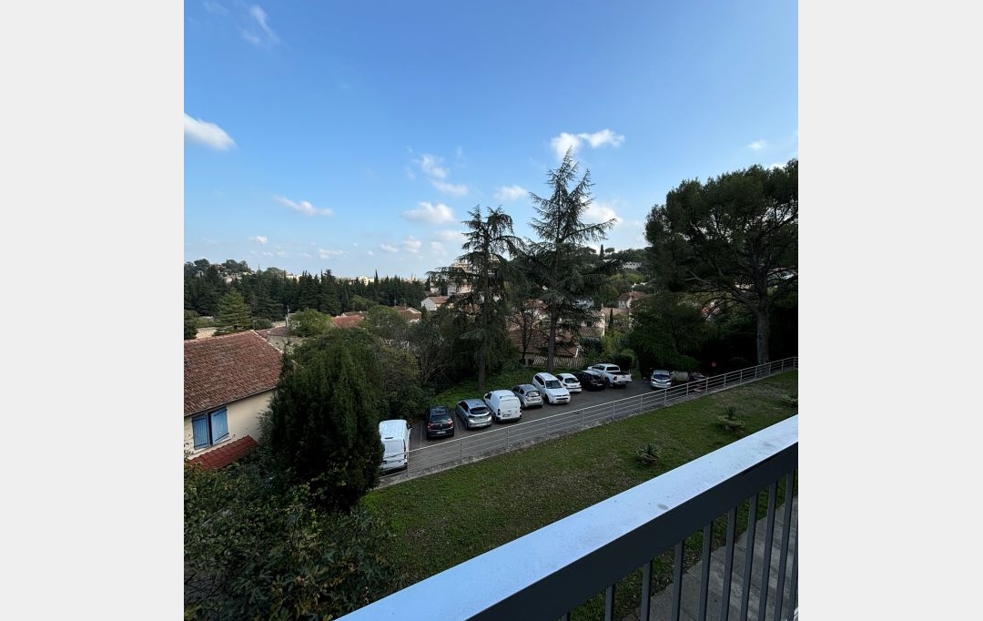 CABINET L'ANTENNE : Apartment | NIMES (30900) | 64 m2 | 1 080 € 