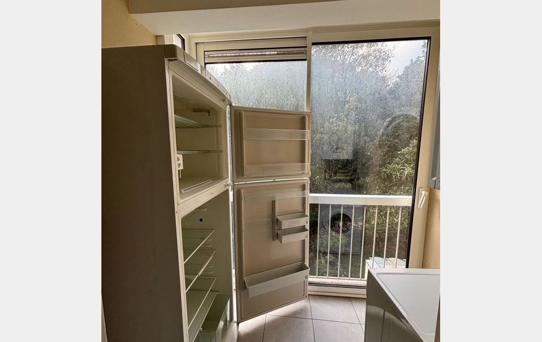 CABINET L'ANTENNE : Apartment | NIMES (30900) | 64 m2 | 1 080 € 