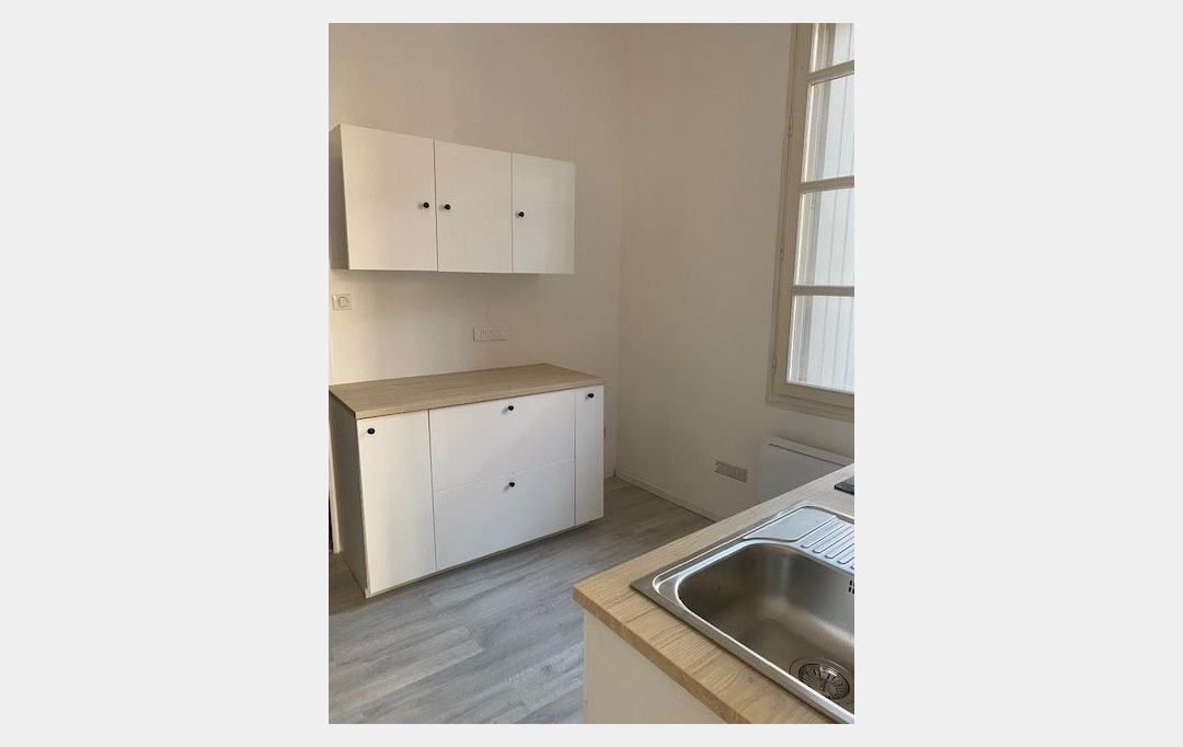 CABINET L'ANTENNE : Apartment | NIMES (30900) | 45 m2 | 570 € 