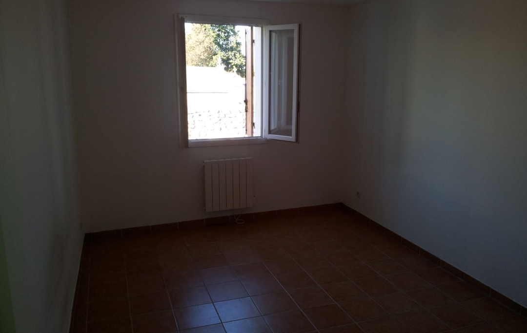 CABINET L'ANTENNE : Appartement | LA ROUVIERE (30190) | 98 m2 | 712 € 