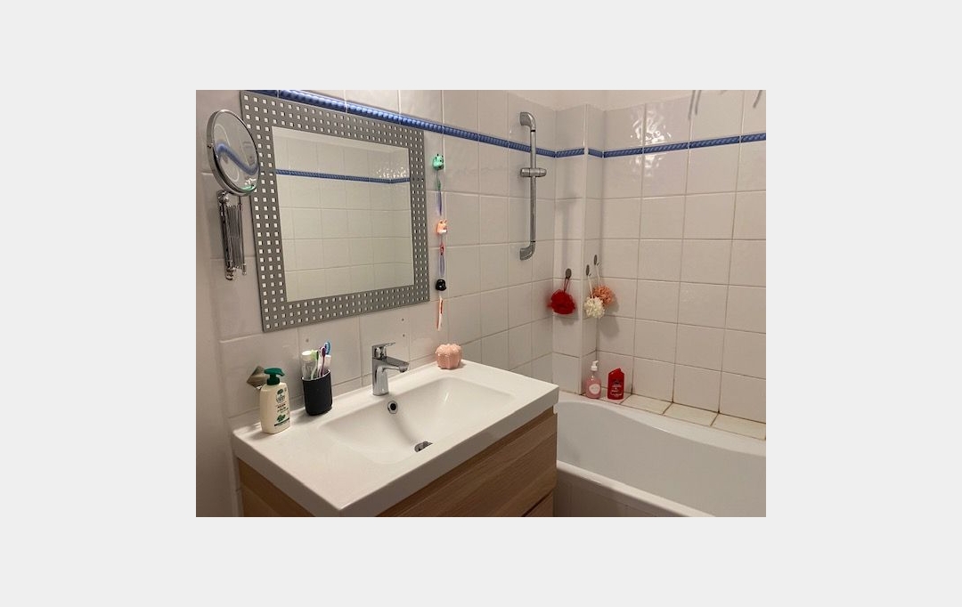 CABINET L'ANTENNE : Apartment | NIMES (30900) | 85 m2 | 610 € 