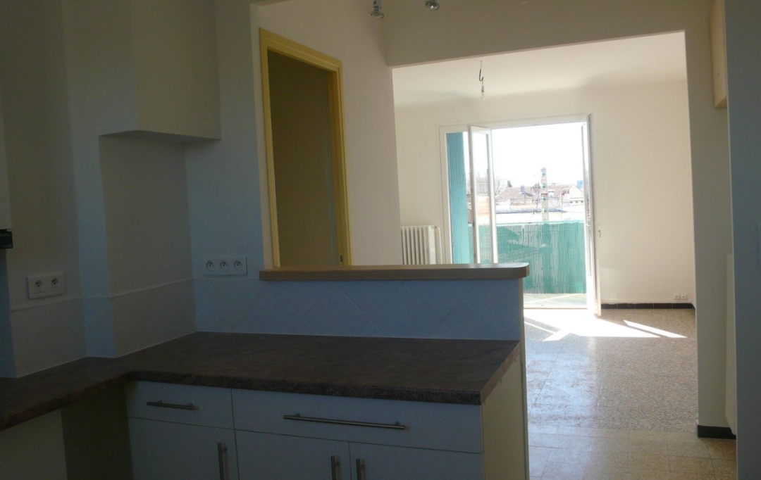 CABINET L'ANTENNE : Apartment | NIMES (30900) | 67 m2 | 642 € 