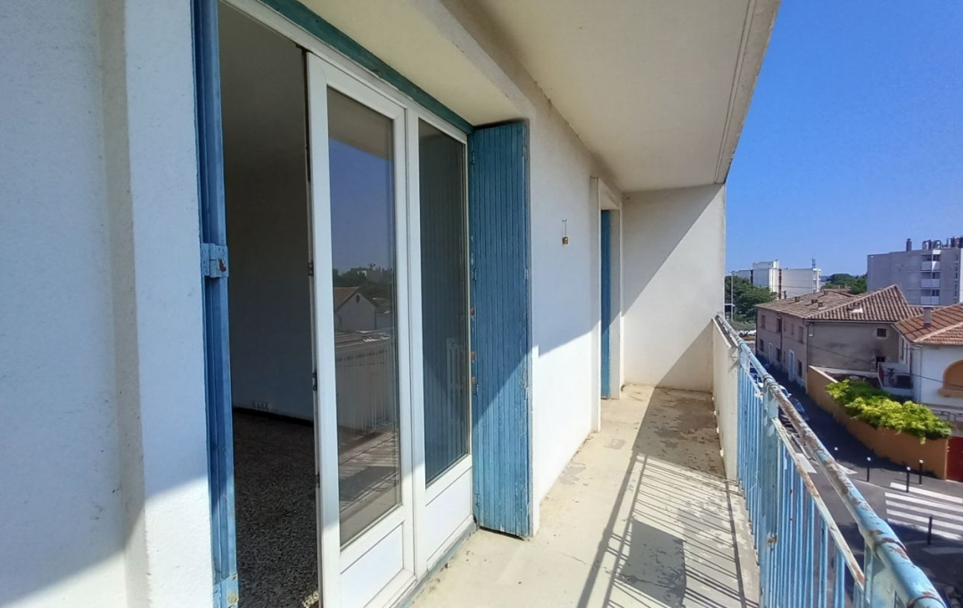 CABINET L'ANTENNE : Appartement | NIMES (30900) | 67 m2 | 642 € 
