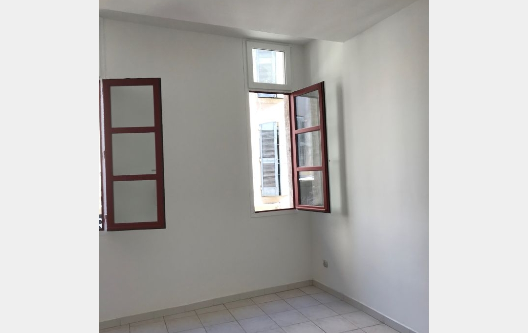 CABINET L'ANTENNE : Apartment | NIMES (30900) | 40 m2 | 413 € 