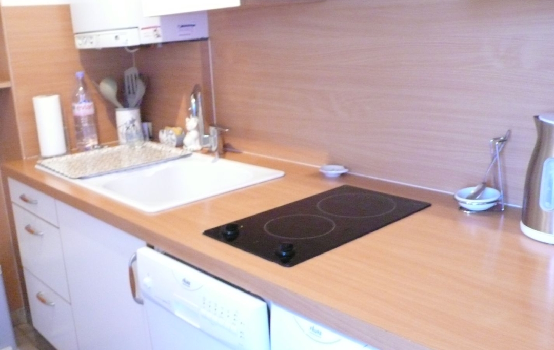 CABINET L'ANTENNE : Apartment | NIMES (30900) | 53 m2 | 646 € 