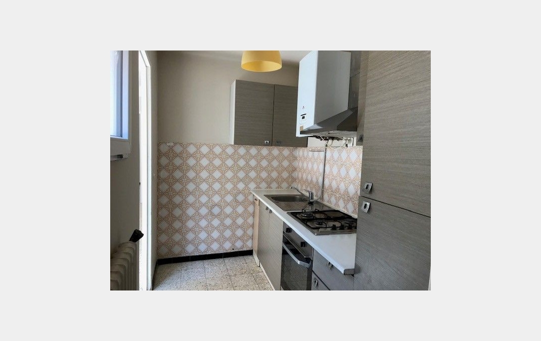 CABINET L'ANTENNE : Apartment | NIMES (30900) | 40 m2 | 510 € 