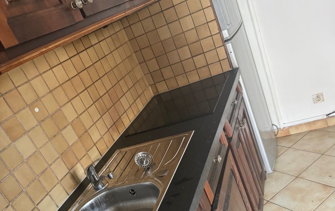 CABINET L'ANTENNE : Appartement | NIMES (30900) | 28 m2 | 428 € 