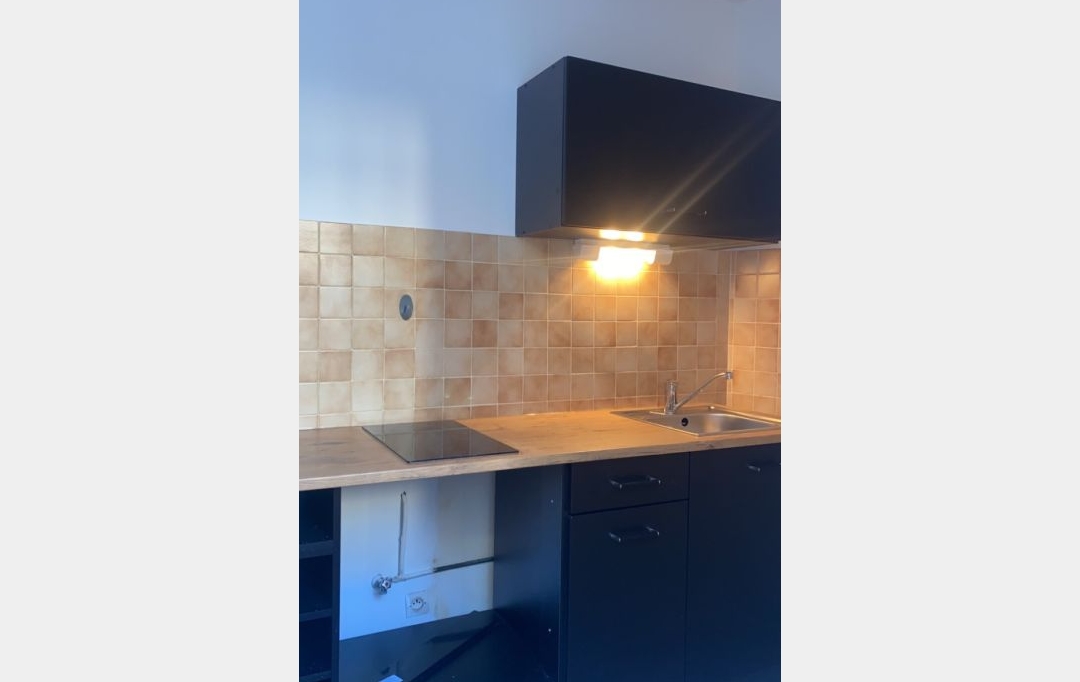 CABINET L'ANTENNE : Appartement | NIMES (30900) | 29 m2 | 431 € 