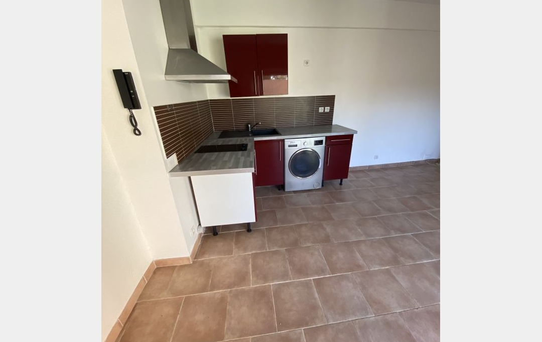 CABINET L'ANTENNE : Apartment | NIMES (30900) | 35 m2 | 645 € 