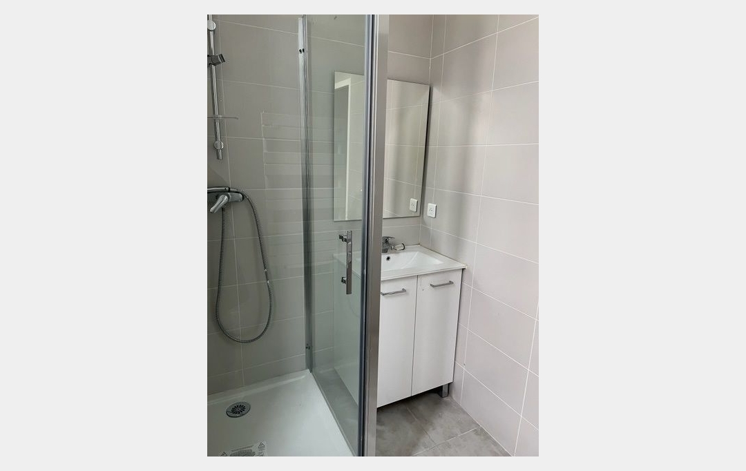 CABINET L'ANTENNE : Appartement | NIMES (30900) | 61 m2 | 637 € 