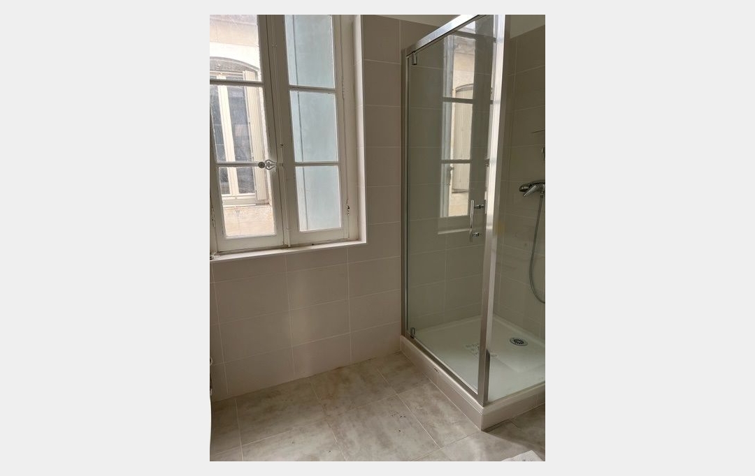 CABINET L'ANTENNE : Appartement | NIMES (30900) | 61 m2 | 637 € 