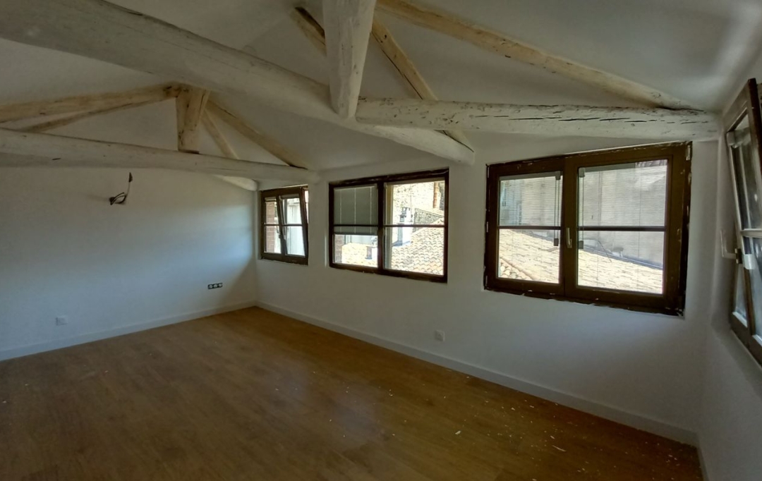 CABINET L'ANTENNE : Appartement | NIMES (30900) | 87 m2 | 1 250 € 