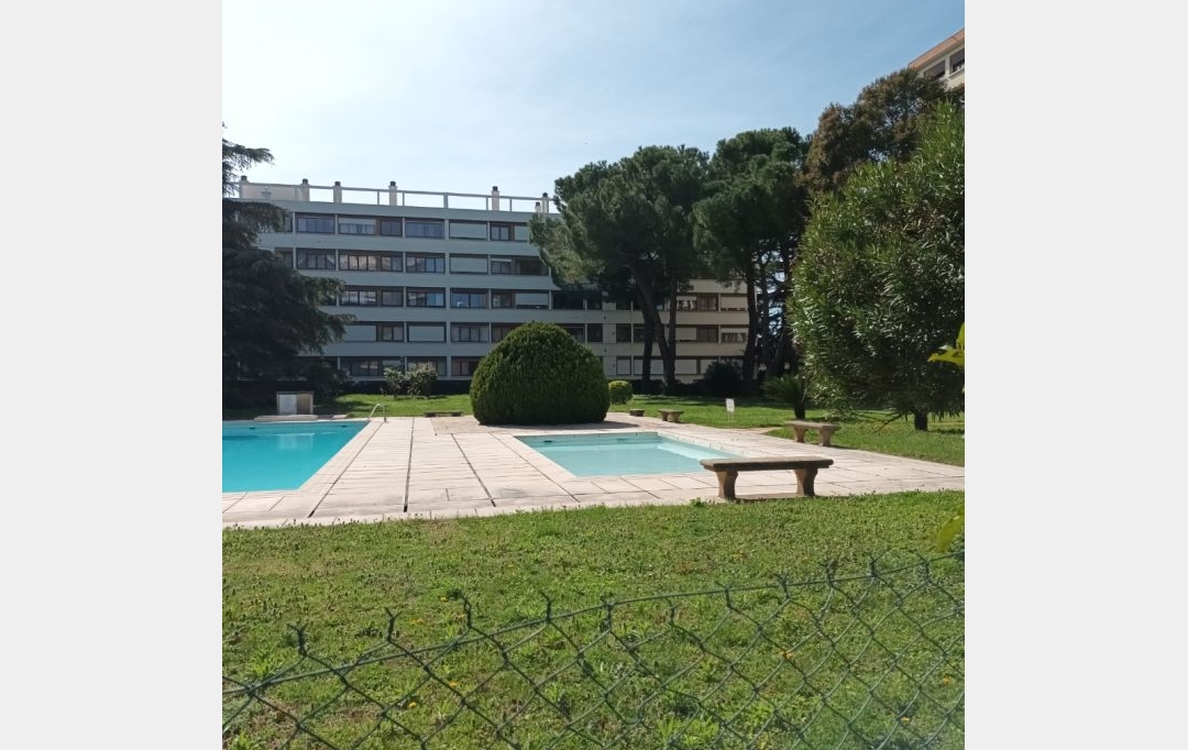 CABINET L'ANTENNE : Appartement | NIMES (30900) | 32 m2 | 630 € 