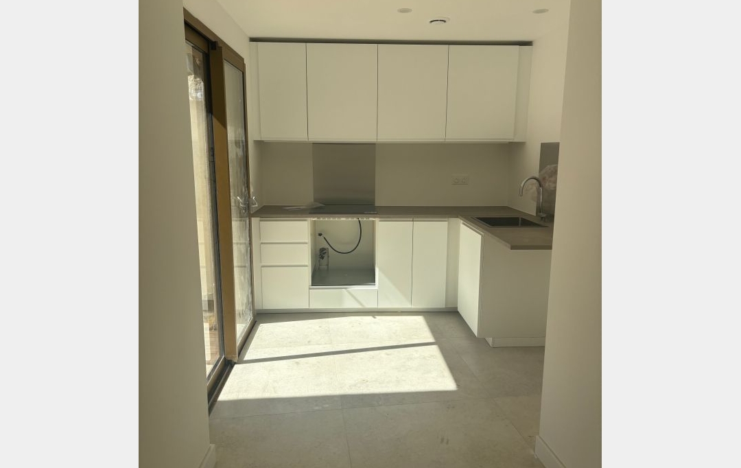CABINET L'ANTENNE : Appartement | NIMES (30000) | 87 m2 | 1 270 € 