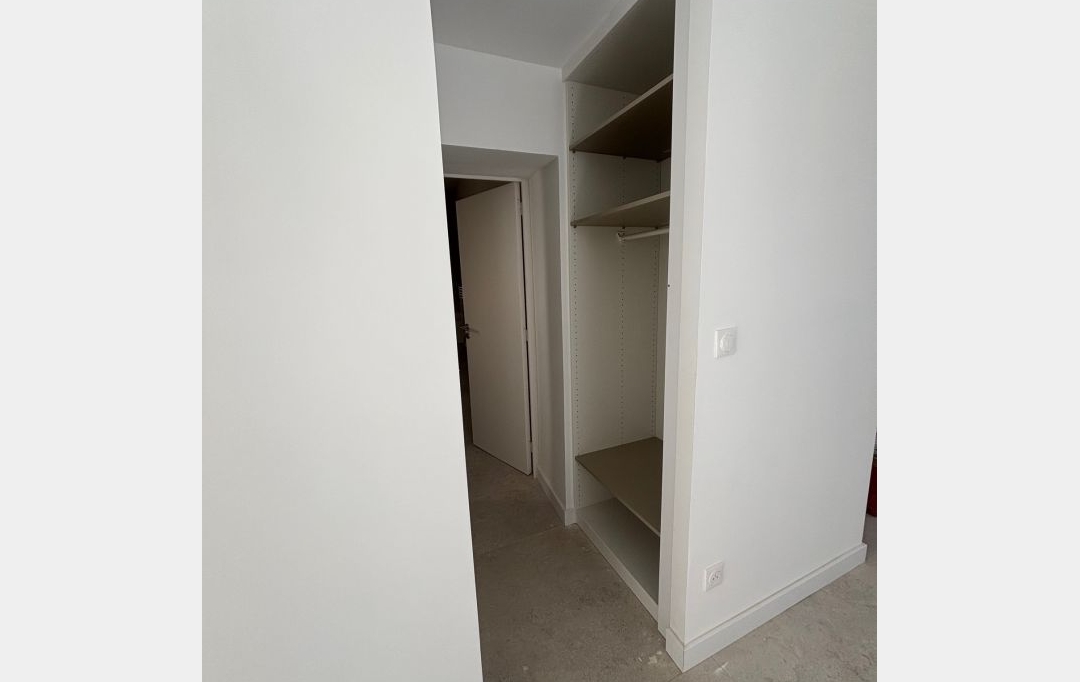 CABINET L'ANTENNE : Appartement | NIMES (30000) | 87 m2 | 1 270 € 