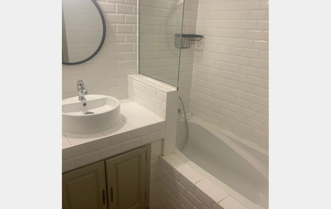 CABINET L'ANTENNE : Apartment | NIMES (30900) | 52 m2 | 660 € 
