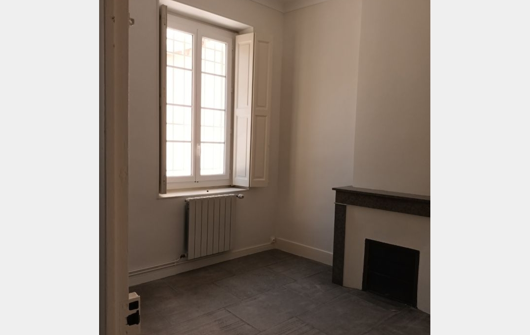 CABINET L'ANTENNE : Appartement | NIMES (30900) | 107 m2 | 1 130 € 