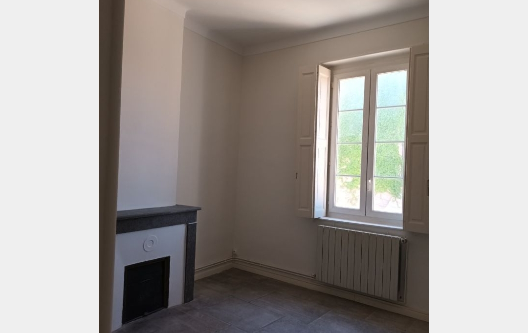 CABINET L'ANTENNE : Appartement | NIMES (30900) | 107 m2 | 1 130 € 